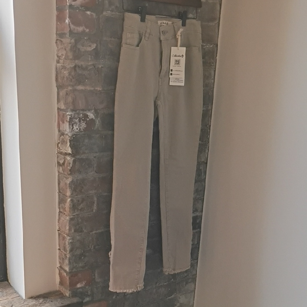 Charlie B Women's Straight Leg Jeans in Light Tan